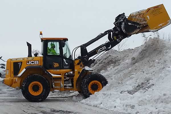 The 5 best snow removal services in Oldenburg – reliably keeping winter access routes clear