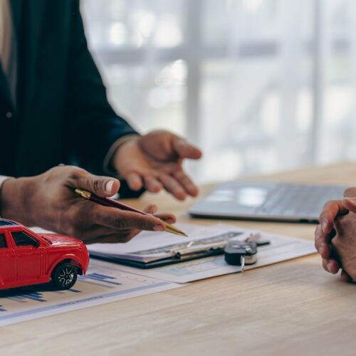 Die 5 besten Fahrzeugexport-Services in Offenburg – Fahrzeuge für den Verkauf über Grenzen hinweg vorbereiten