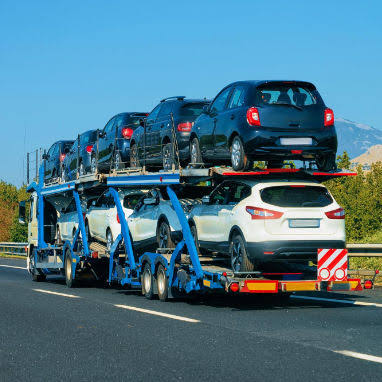 Die 5 besten Fahrzeugexport-Services in Offenburg – Fahrzeuge für den Verkauf über Grenzen hinweg vorbereiten
